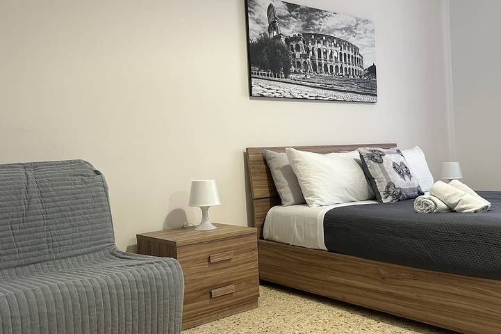 Appartement entier, Roma New Villa 3 Rooms With Garden & Parking in Rome, Province de Rome