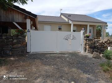 Gîte pour 4 personnes, avec jardin ainsi que terrasse et jacuzzi à Yssingeaux