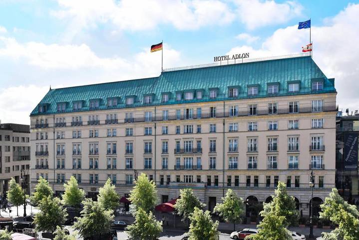 Hotel für 10 Personen, mit Whirlpool und Terrasse sowie Pool und Sauna am Brandenburger Tor