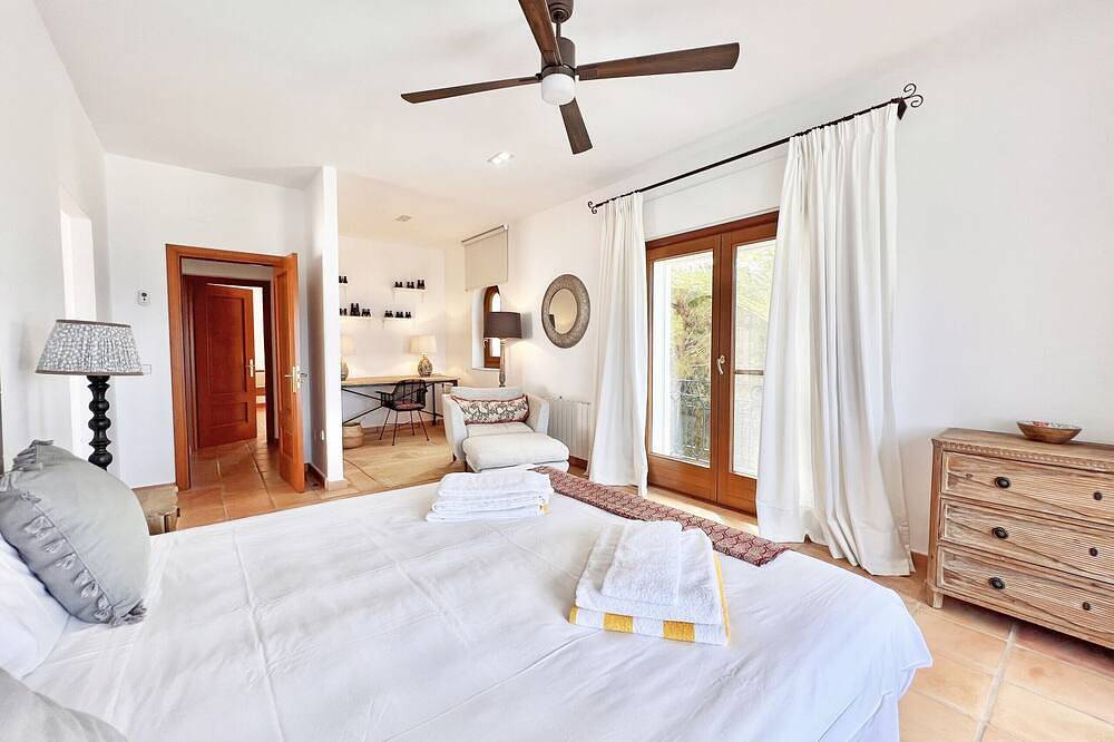 Acogedora villa con estilo andaluz. Free Wifi in Playa de los Alemanes, Tarifa