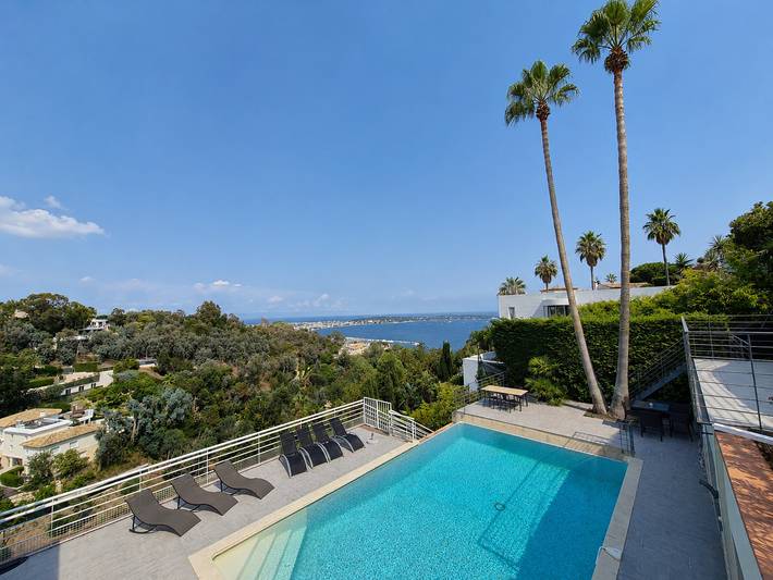 Villa pour 12 personnes, avec jardin et terrasse à Vallauris
