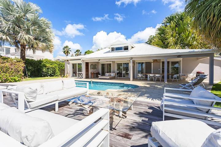 Location de vacances pour 10 personnes, avec piscine ainsi que vue et jardin dans Plage de l’Anse Vinaigri - 3