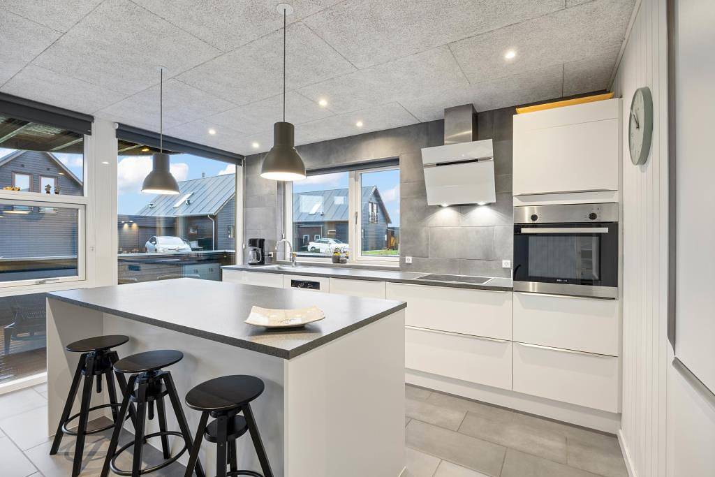 Komfortables Ferienhaus mit Badetonne & Sauna in Sønderstrand, Havneby