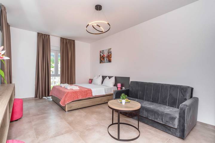 Ganze Wohnung, Superior Studio with Sea View in Dobra Voda, Montenegro Coast