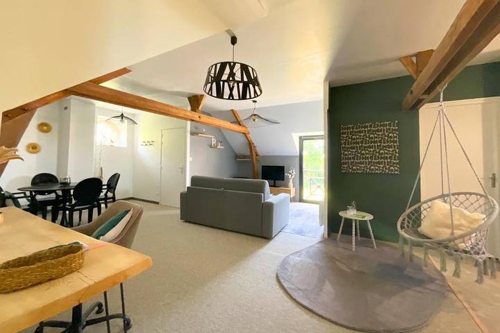 Gîte pour 4 personnes, avec Vue à Cantenay-Épinard