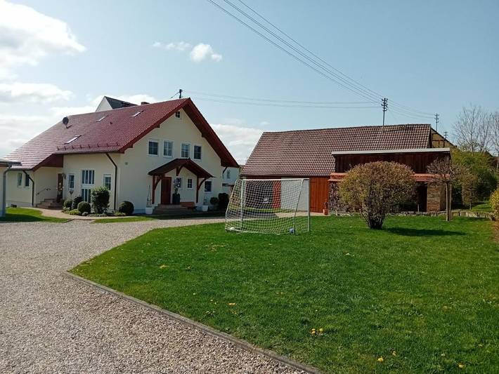 Ferienwohnung für 5 Personen, mit Balkon und Terrasse sowie Garten und Ausblick in Offingen - 4