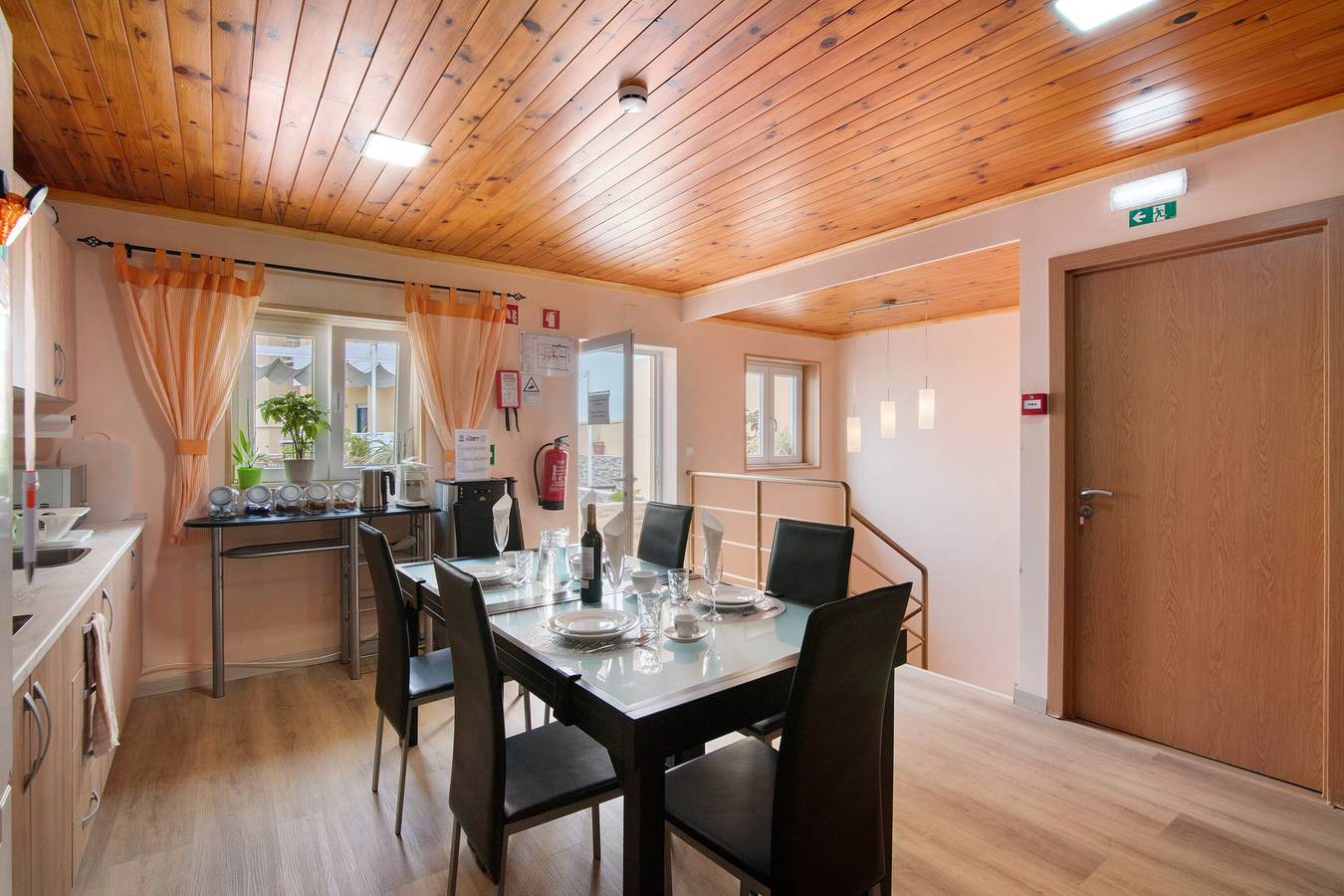 Appartement 'Quarto Twin 203' met gedeeld terras, draadloos internet en airconditioning, foto 11
