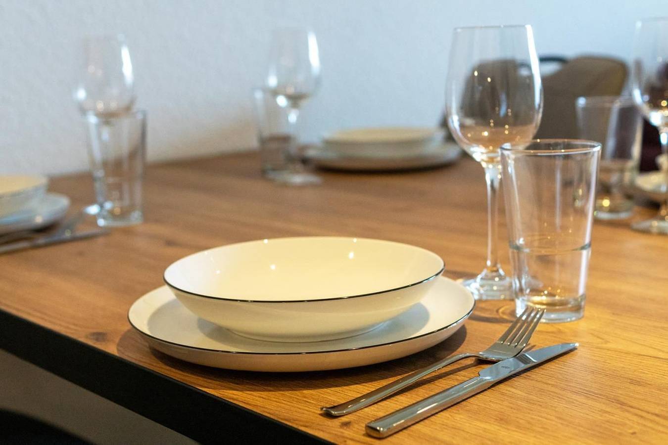 Ganze Wohnung, Neubau 2025 unmittelbar am Deich und Hafen. Es handelt sich um Musterbilder des identischen Nachbarhauses D. in Norddeich, Norden und Umgebung