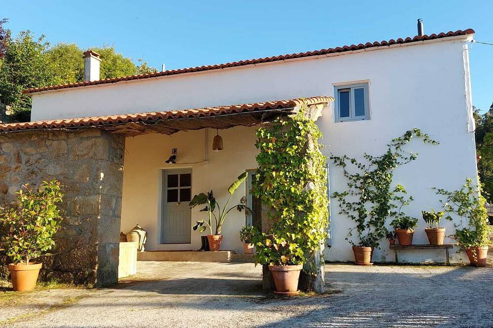 Doni Beach House, Doniños Strand in Ferrol, Costa de Galicia