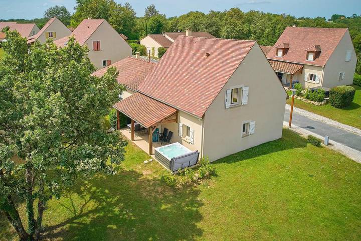 Maison de vacances pour 6 personnes, avec Jacuzzi ainsi que Terrasse et Piscine