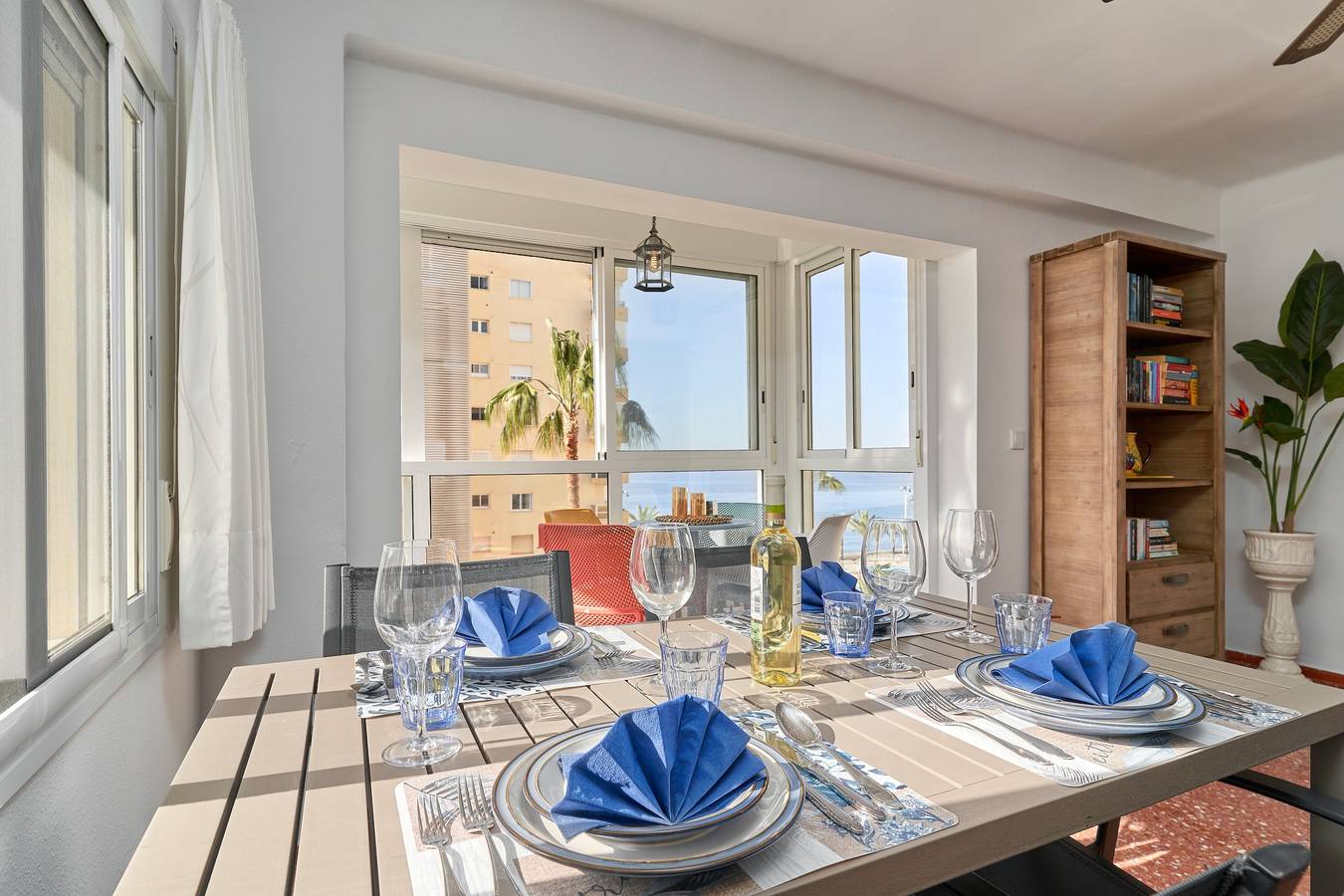 Apartamento entero, "Apartment in Algarrobo Costa" con vistas al mar, piscina, Wi-Fi, A/C, terrazas y jardín in Algarrobo Costa, Algarrobo