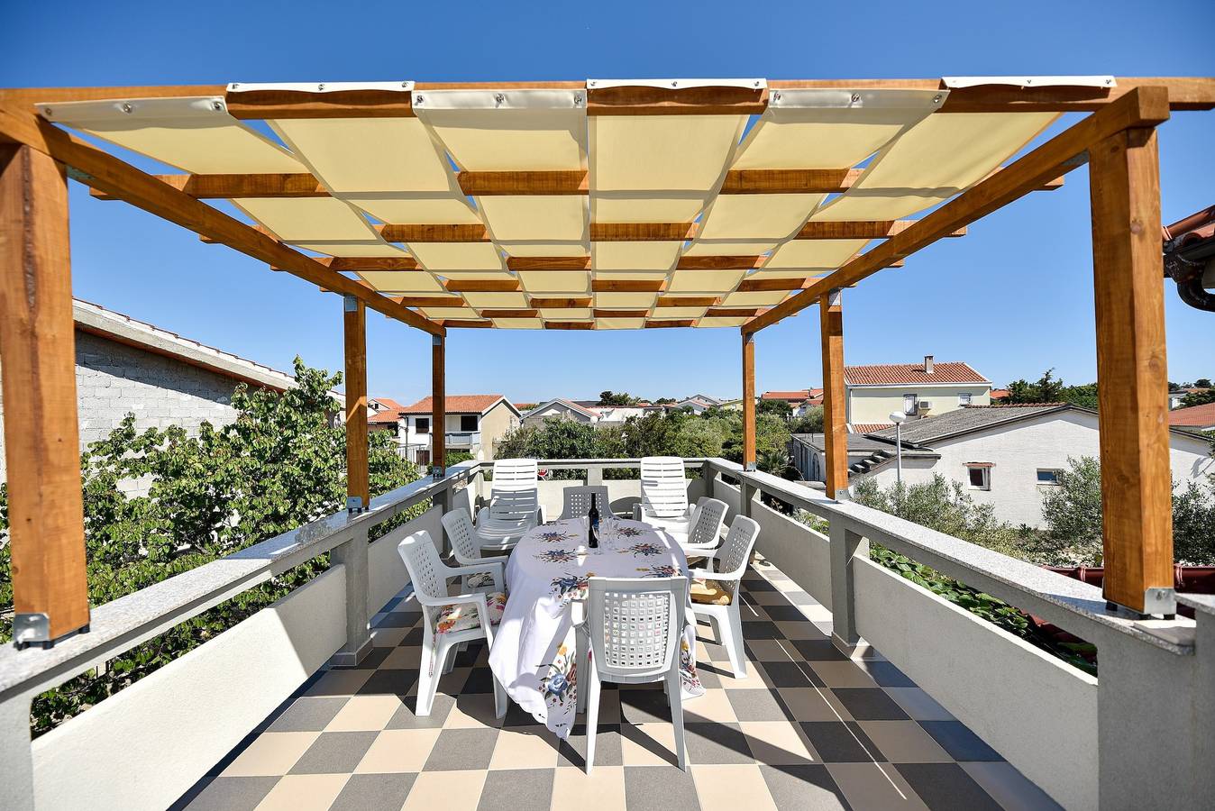 Appartamento vacanze a Vir a partire da 119€ a notte