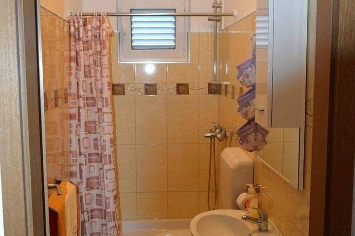 Appartamento intero, Appartamento di due stanze con terrazzo Kukljica, Ugliano - Ugljan in Calli Croazia, Isola di Ugljan