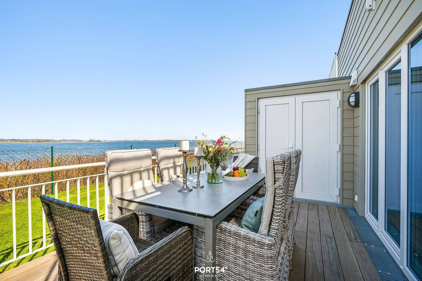 Hamptons Beach House - Panorama-Dachterrasse, Sauna, Kamin, 2 Stellplätze in Olpenitz, Kappeln