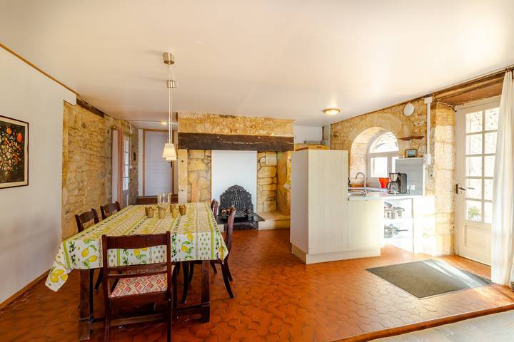 Ferienhaus „Domaine De La Cipière“ mit Gemeinschaftspool, Terrassen und Wlan in Peyzac-le-Moustier, Périgord Noir