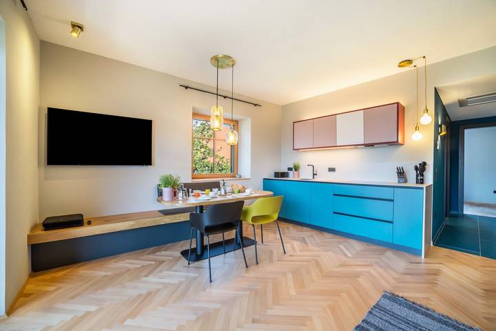 Ganze Wohnung, Ferienwohnung 'Villa Rosa Unterschöberlehof - Eliza' mit Bergblick, Wlan und Klimaanlage in Meran, Sarntaler Alpen