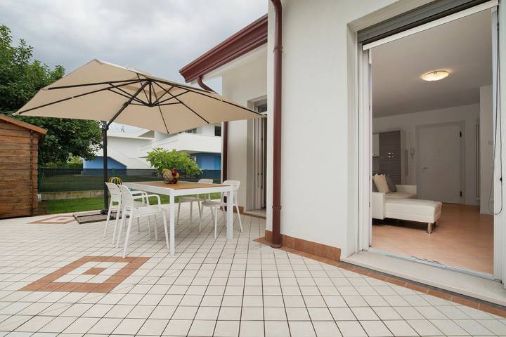 Location de vacances pour 4 personnes, avec jardin à Lido di Jesolo - 2