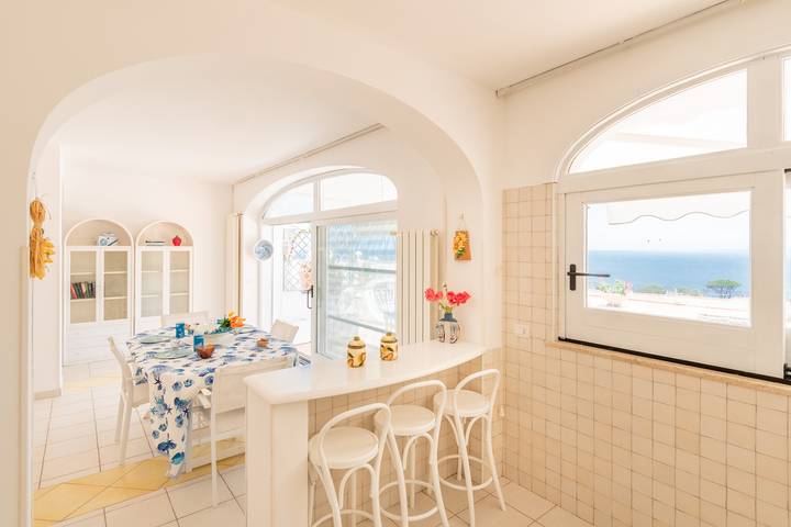 Villa für 4 Personen, mit Terrasse und Meerblick auf Ischia - 2
