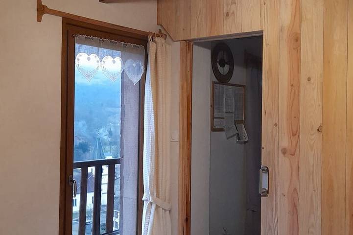 Gîte pour 4 personnes, avec balcon à Le Ménil - 2