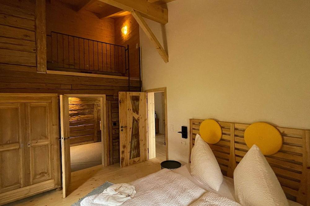 Ferienhaus rehberg14 - historic farm with pond & sauna in Drachselsried, Ostbayern