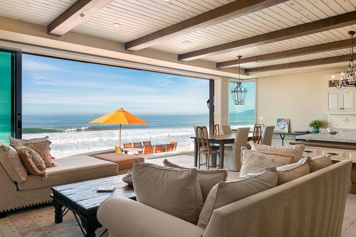 Vacation rental for 6 people, with hot tub and balcony in Ventura County