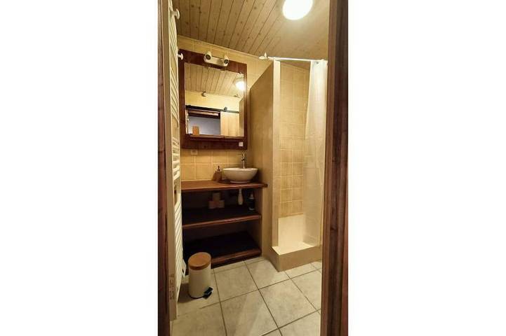 Gîte pour 4 personnes, avec jardin à Viuz-en-Sallaz - 3