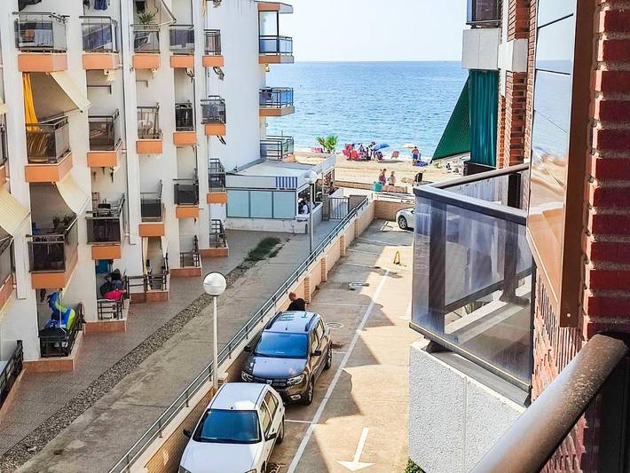 Apartamento para 3 personas, con terraza y vistas, Se admiten mascotas en Vilafortuny