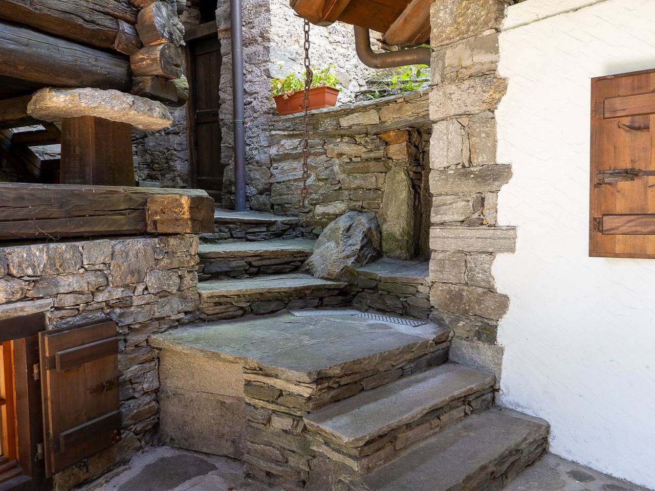 Ganze Wohnung, Chalet Borgo Walser Testa 2 in Macugnaga, Walliser Alpen