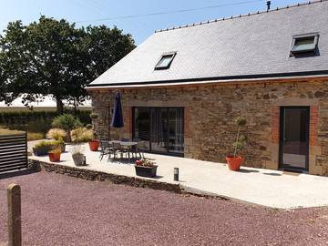 Gîte pour 5 personnes, avec terrasse et jardin à Pleumeur-Gautier