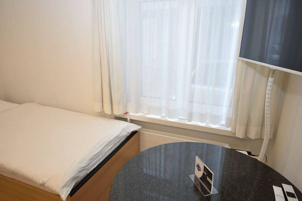 Entire apartment, Cozy studio near main station (Color 2) in Zurich, Zurich district