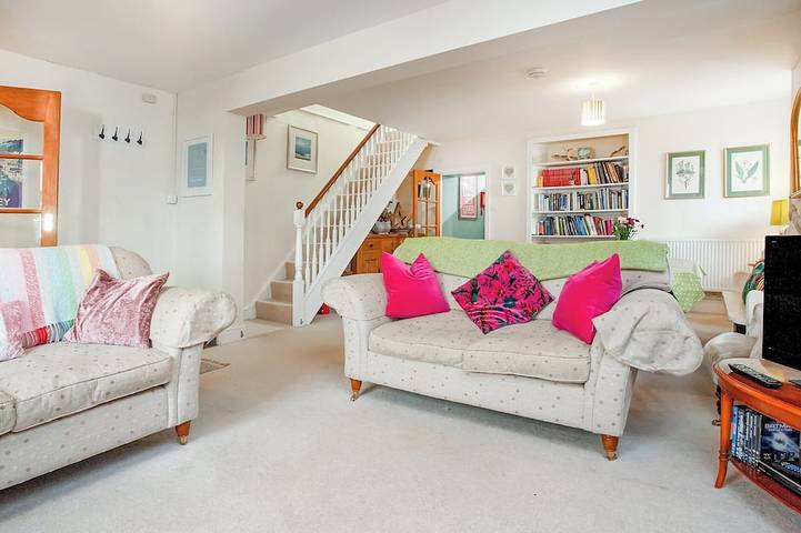 Cottage for 8 people, with garden, with pets in Polruan