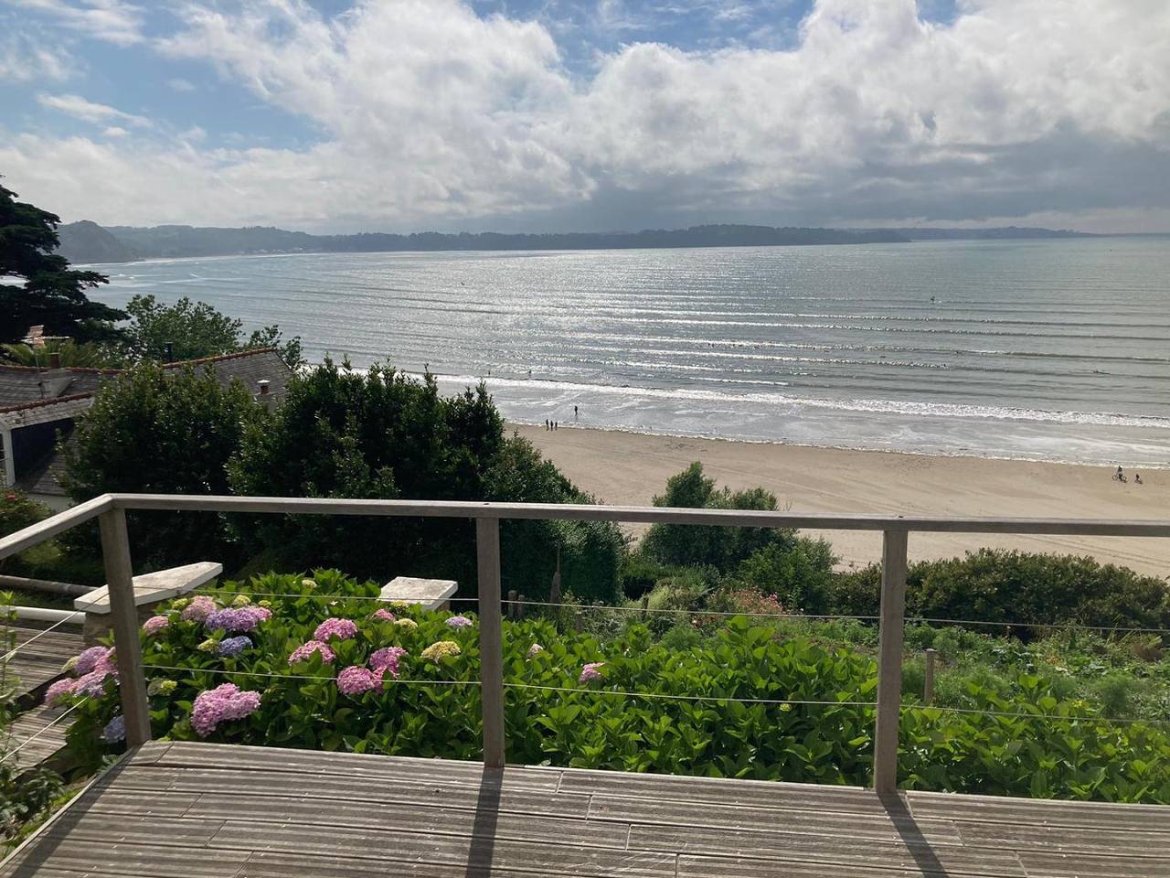 Maison Ty Bastian, 100 m², 1 à 6 personnes, au dessus de la plage in Saint-Michel-en-Grève, Ceinture Dorée