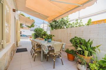 Villa in Playa del Port de Pollença, Pollença für 6 