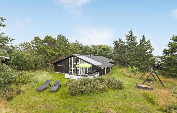 Ferienhaus für 9 Personen, mit Terrasse und Garten sowie Pool und Sauna in Tversted