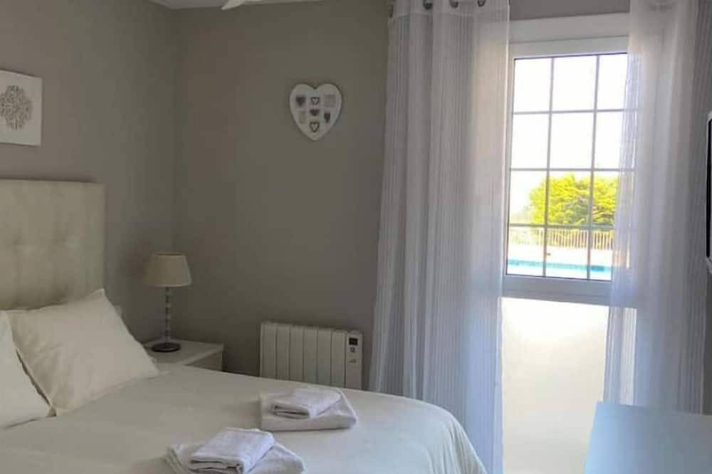 Entire apartment, Family apartment Vallpineda Sitges in Sant Pere de Ribes, Garraf