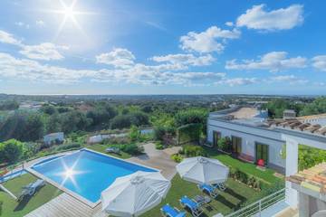 Location de vacances pour 6 personnes dans Estoi