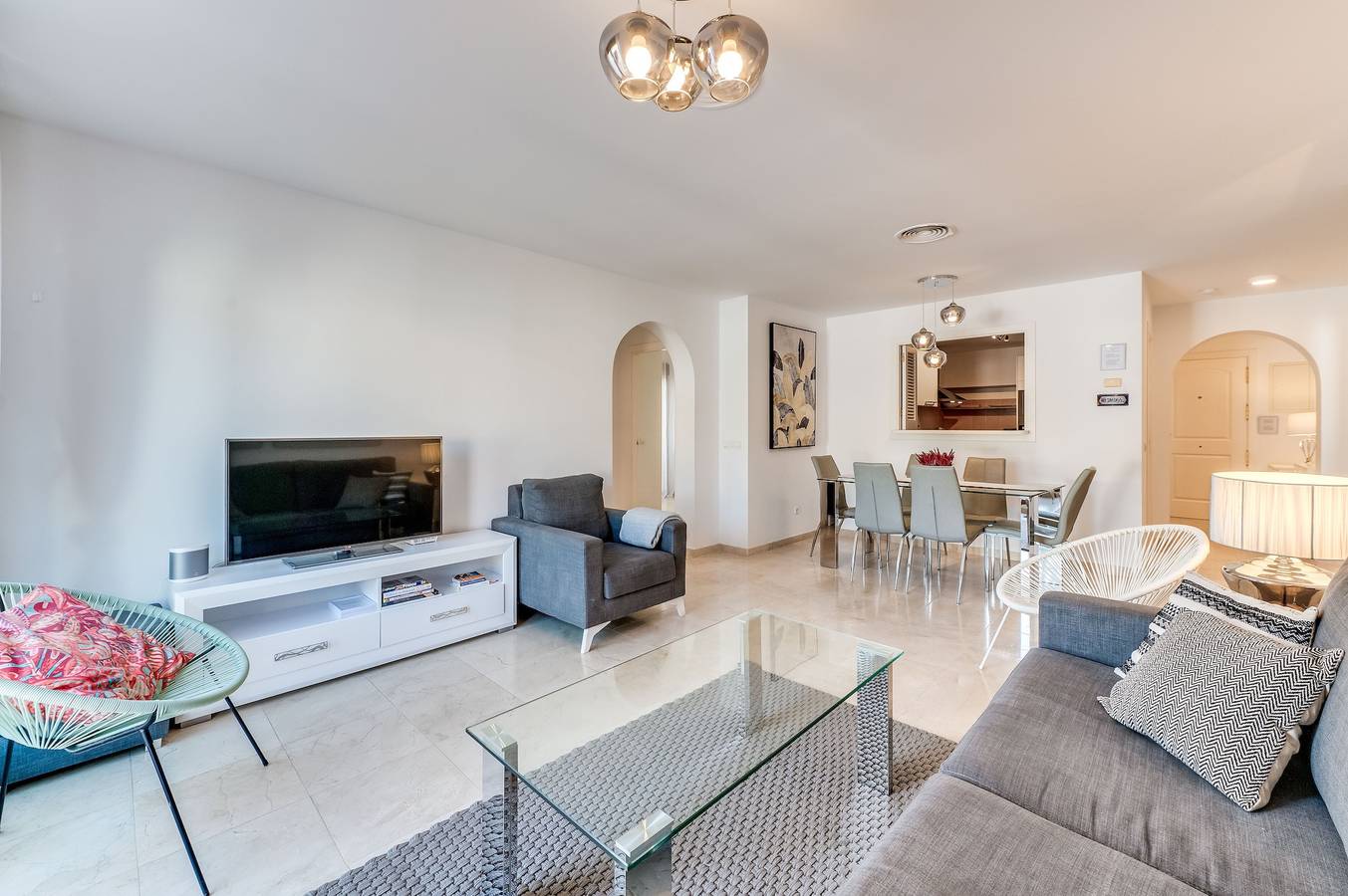 Ganze Wohnung, Apartment '3 Bed in Benahavís' mit Bergblick, Wlan und Klimaanlage in Val de Guadalmina, Benahavís