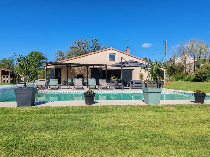 Villa pour 9 personnes, avec jardin et piscine aux Les Sables-d'Olonne