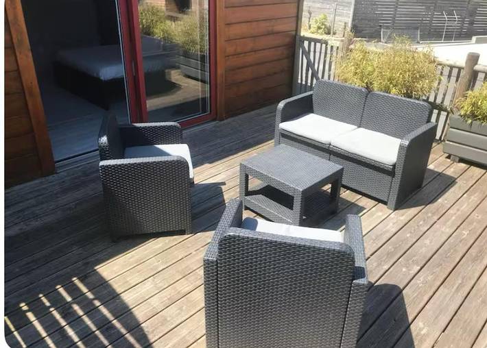 Gîte pour 2 personnes, avec Terrasse ainsi que Jardin et Vue à Pont-de-Buis-lès-Quimerch