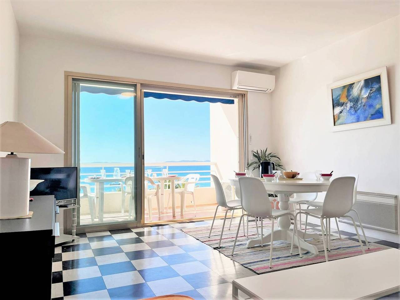 Appartement entier, Appartement 2 pièces, 4 couchages, climatisé avec Wi-Fi et garage - Le Lavandou in Le Lavandou, Région de Toulon