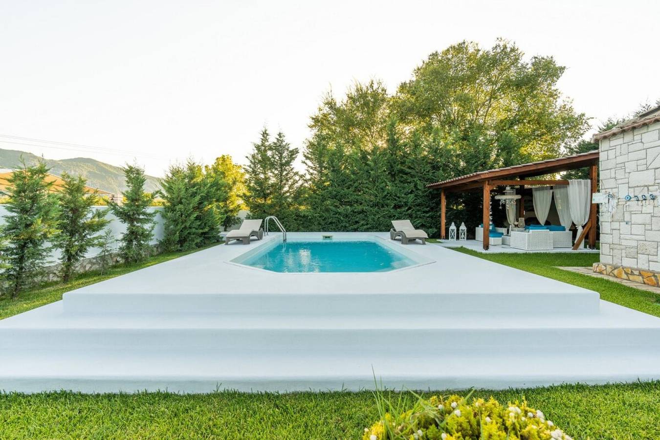 Villa für 6 Personen mit Balkon in Kamena Vourla, Fthiotida
