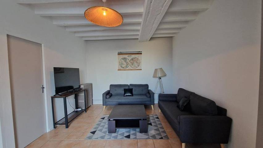 Location de vacances pour 6 personnes, avec terrasse ainsi que jardin et vue à Seuilly - 2