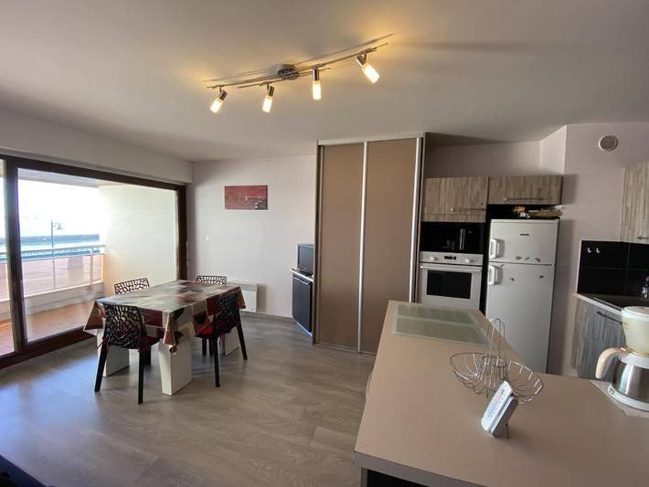 Gîte pour 4 personnes, avec terrasse dans Prieure Saint Nicolas Les Sables D Olonne - 2