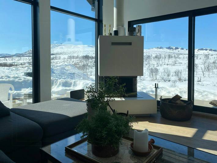 Gemütliche Architektenhütte mit Blick auf den Fluss in Hovden, Bykle