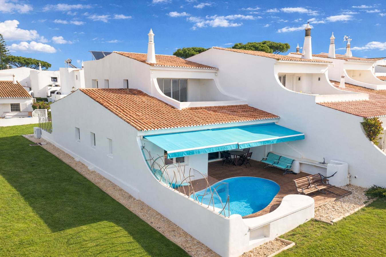 Ferienhaus für 6 Personen mit Balkon in Vale do Lobo, Almancil