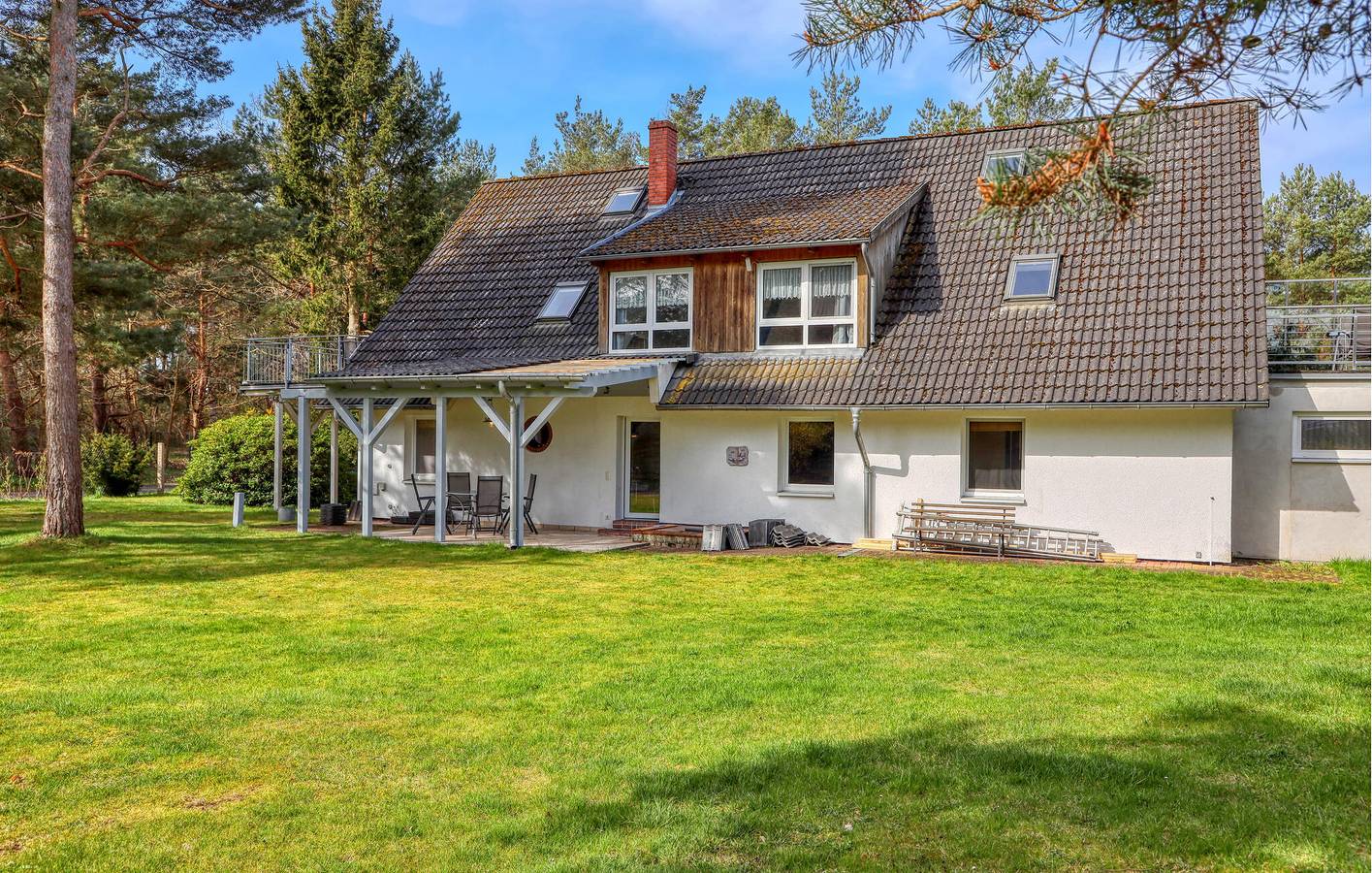 Ganze Ferienwohnung, Glück an der Küste: Charmante Wohnung mit Terrasse, Parkplatz & WiFi - Bodstedt in Pruchten, Vorpommern-Rügen