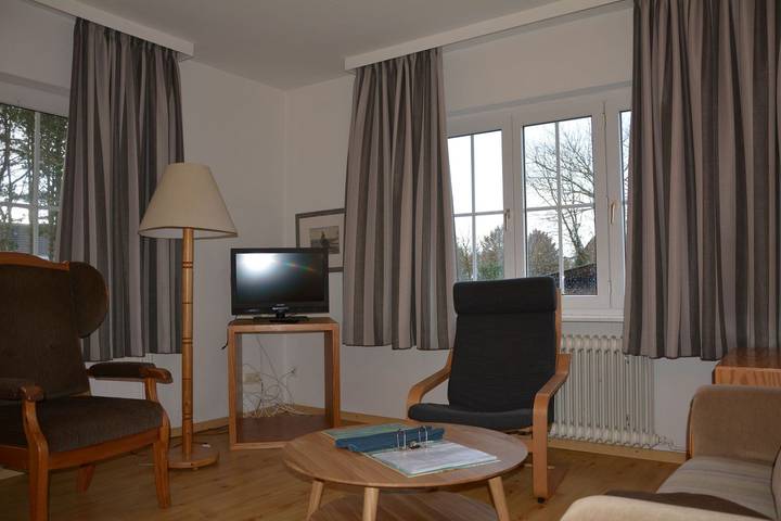 Ferienwohnung für 4 Personen, mit Garten und Ausblick, mit Haustier in Süddorf - 3