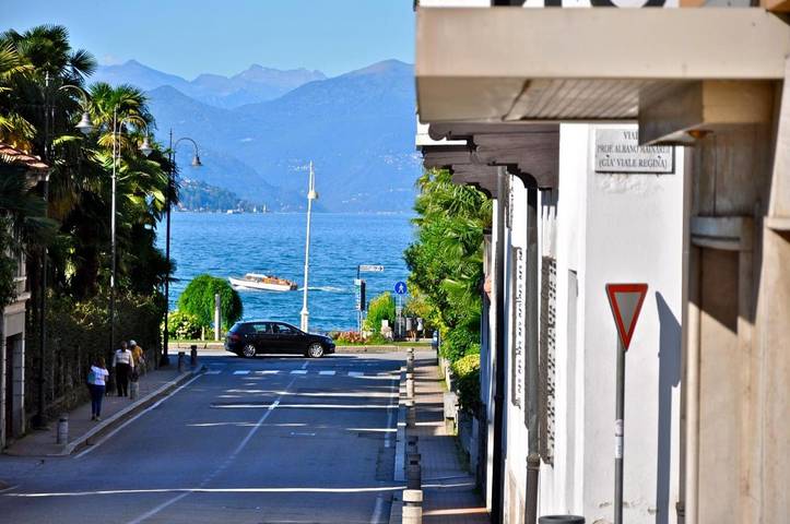 Hôtel pour 2 personnes, avec vue sur le lac ainsi que balcon et vue