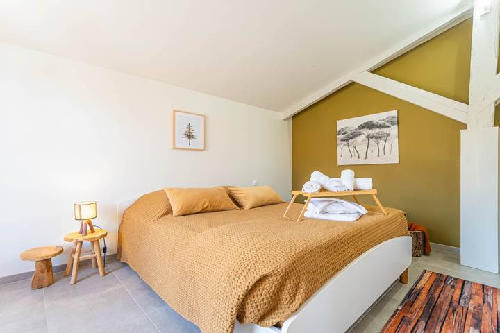 Location de vacances pour 2 personnes, avec piscine et jardin, adapté aux familles à Naujac-sur-Mer - 3