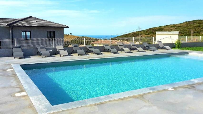 Gîte pour 4 personnes, avec piscine ainsi que jardin et terrasse à Olmeta-di-Tuda - 2